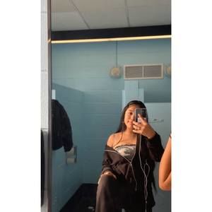 Meet your Posher, Emely